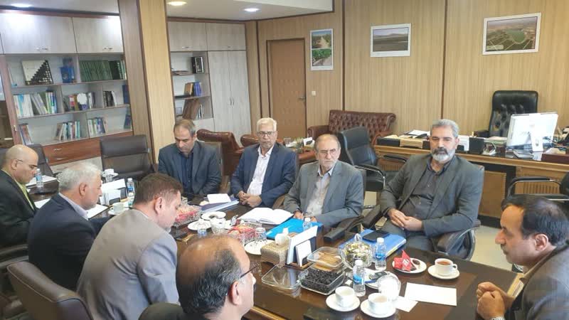 نشست مشترک مدیرعامل ومدیران موسسه جهاد نصر با معاون آب و خاک، رییس سازمان جهاد کشاورزی استان خوزستان 